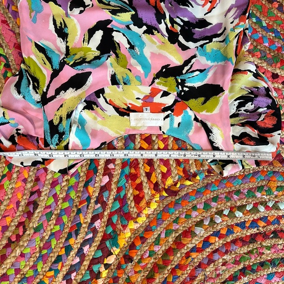 Corey Lyn Calter fully lined, silk floral shirt. - Picture 11 of 11